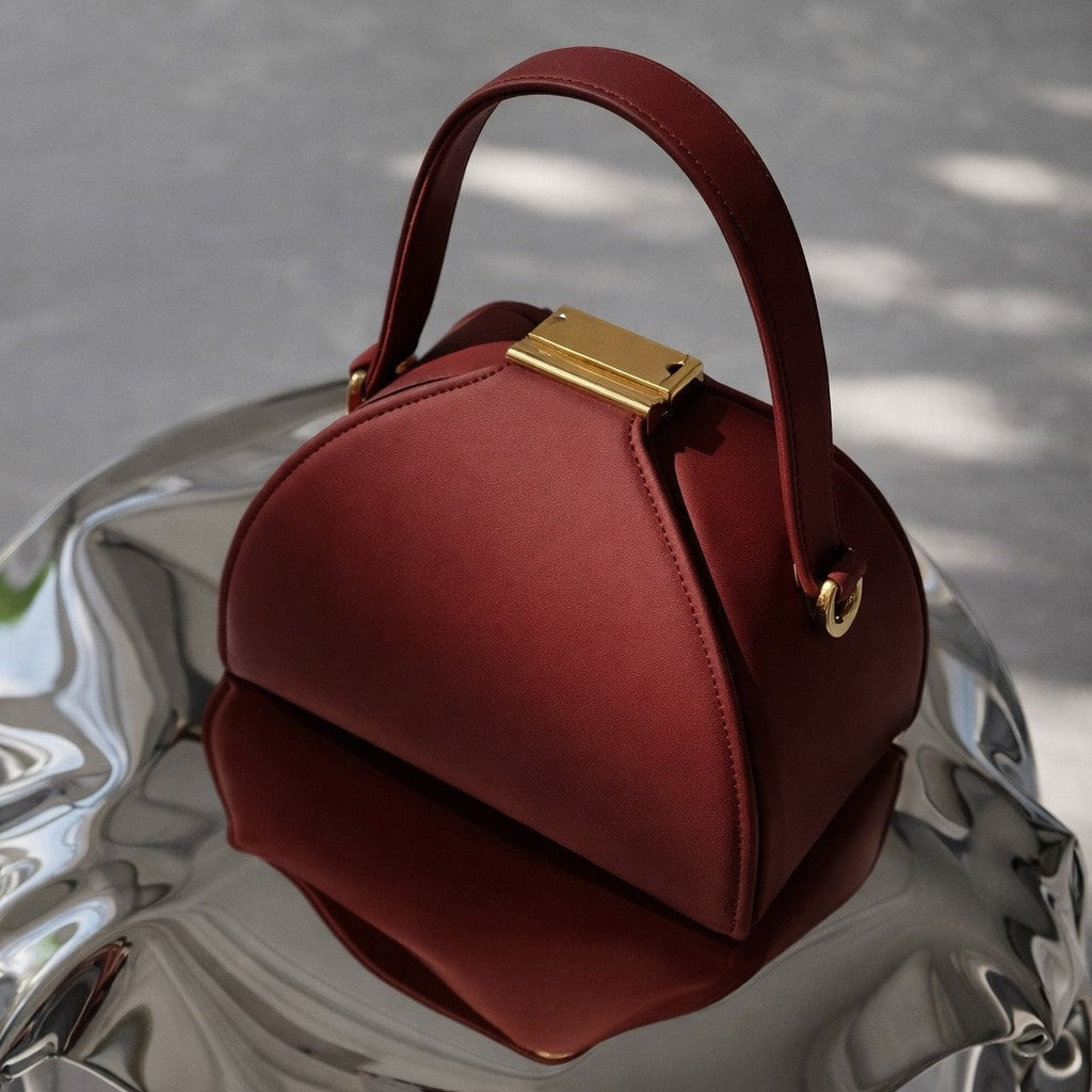 Chenova Retro Half-Moon Crossbody Bag